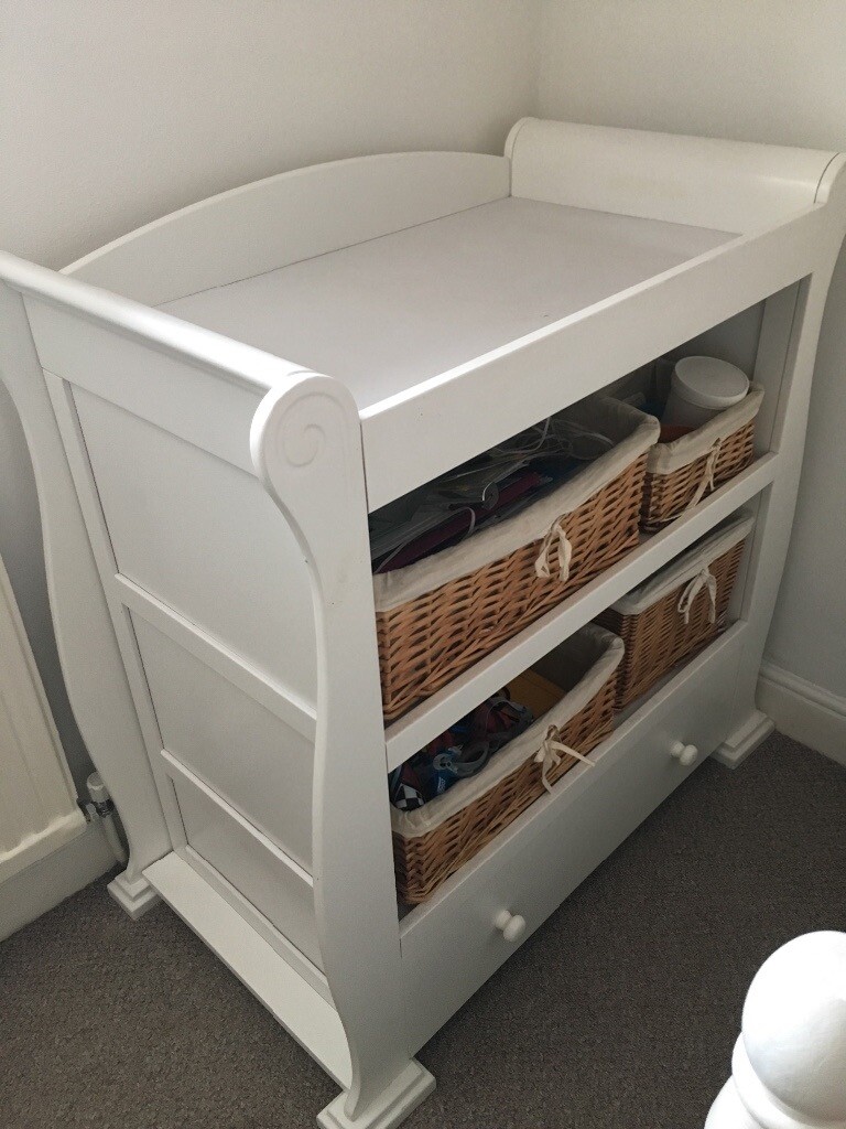 babies r us sleigh changing table
